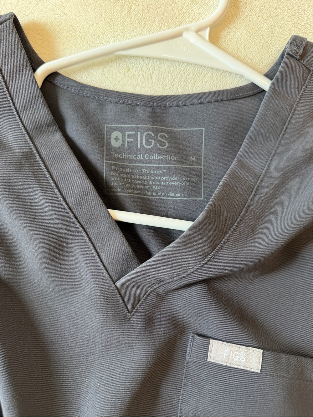 FIGS Scrub Set - Picture 6 of 10